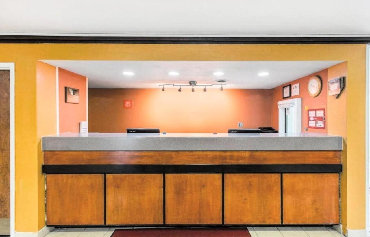 Bposhtels Charlotte Hostel Bagian luar foto