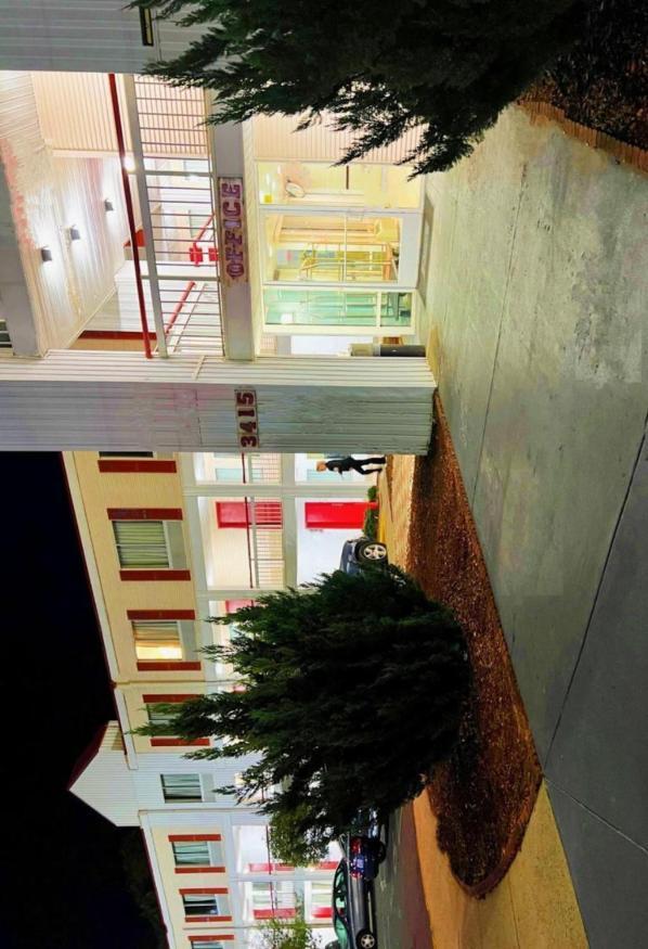 Bposhtels Charlotte Hostel Bagian luar foto